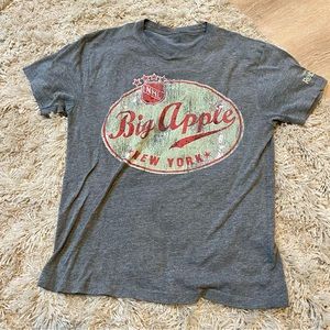 Reebok NHL Big Apple New York Red GREY graphic TEE SHIRT vintage style